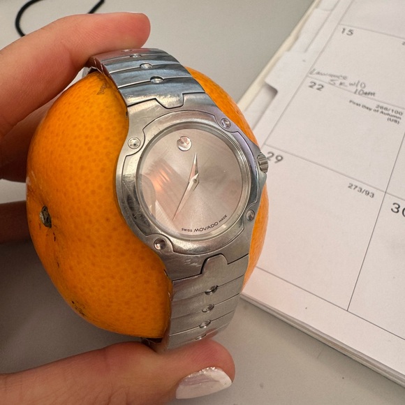 Women’s Movado stainless steel watch. - Picture 3 of 7